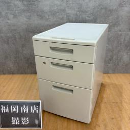 コクヨ製の３段ワゴン【BS＋シリーズ/グレー】が入荷しました！ ＊良品を格安で！「オフィスバスターズ福岡南店」は、福岡を拠点として、全国へ中古オフィス用品・オフィス家具を提供しております