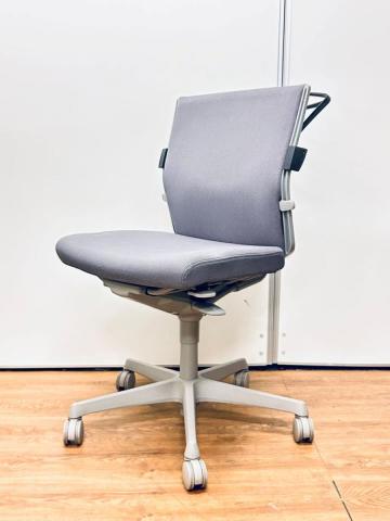 【中古】エスクード  オカムラ（okamura） 肘無ローバックチェア