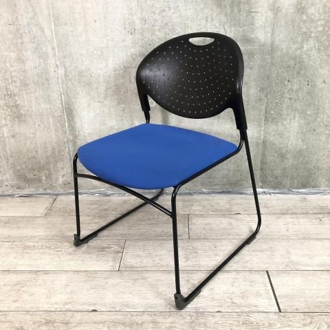 【中古】クリケット KLC-111CB-T1N7 イトーキ（ITOKI） スタッキングチェア