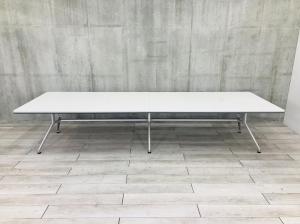 【W4000の大型テーブル！新たなオフィスや入替にいかがでしょうか☆】■イトーキ（okamura）製　DDシリーズ　ミーティングテーブル　会議　大型　2枚天板　ホワイト　格安　中古家具　福岡　九州最大級《オフィスバスターズ福岡博多店は、福岡を拠点として、日本全国へ中古オフィス用品・オフィス家具を提供しております》