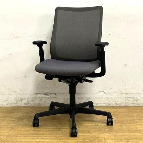 【中古】フルーエントチェア CB31ZR FKA2 オカムラ（okamura） 肘付ローバックチェア