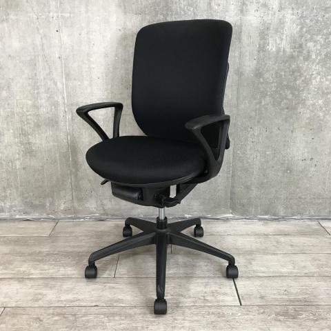 【中古】yera  イナバ（INABA) 肘付ハイバックチェア