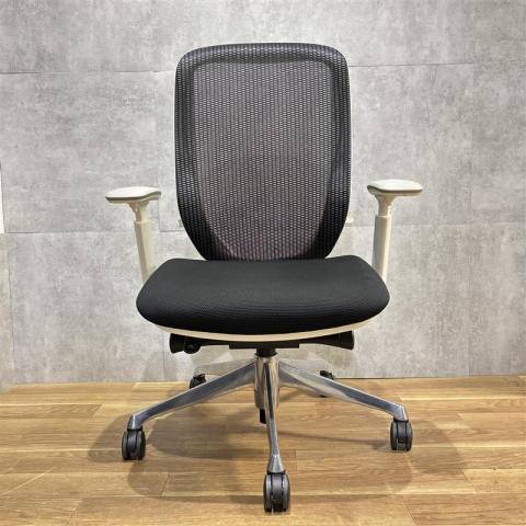 【西】～あなたの姿勢に寄り添う、ワークチェア～【オカムラ】【シルフィーチェア】【肘付き】【ブラック】【西店在庫】【福岡オフィス家具】【福岡中古家具】【中古事務什器】【中古チェア】【中古椅子】