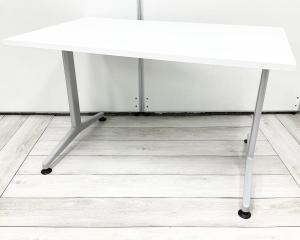 【西】~省スペースでも、会話を広げるテーブル~【コクヨ】【JUTO】【ホワイト】【チェア】【椅子】【イス】【事務椅子】【デスク】【机】【書庫】【書棚】【棚】【ラック】【収納】【格安】【安い】【メーカー】【レイアウト変更】【模様替え】【福岡オフィス家具】【福岡中古家具】【中古事務什器】【中古チェア】【中古椅子】