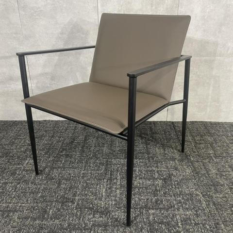 【中古】その他シリーズ  関家具 スタッキングチェア