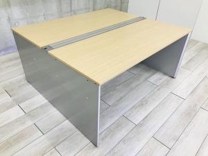 【関東倉庫在庫】イトーキ製・『インターリンク』入荷!!【W1400】タイプ！2人使用で、一人使用サイズがw1600で使用でき広々お使い頂けます。解放感とコミュニケーションをアップさせてくれるデザイン！2人一組でチーム席としてのご使用も！！カジュアルなお色味です！！弊社使用欄【脚シルバー】【FSW】 オフィスバスターズ　梅田本店