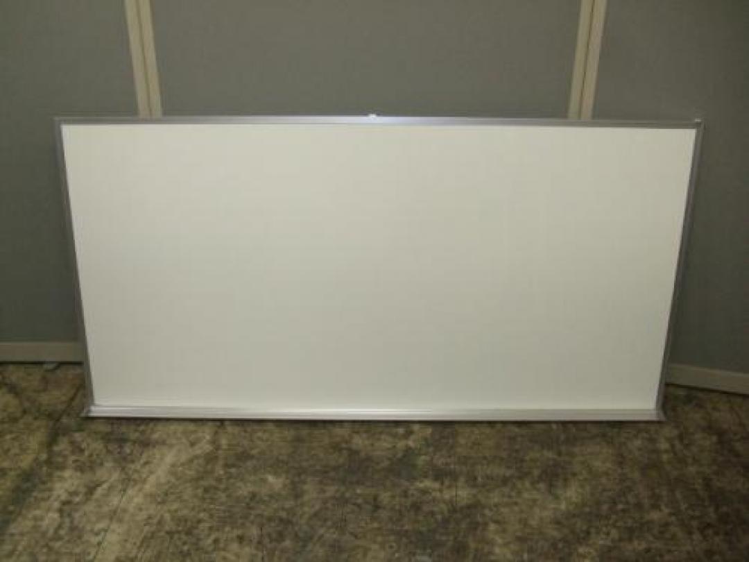 壁掛けホワイトボード■真っ白なキャンパスにいろんな夢を描きましょう！
                                    中古
            