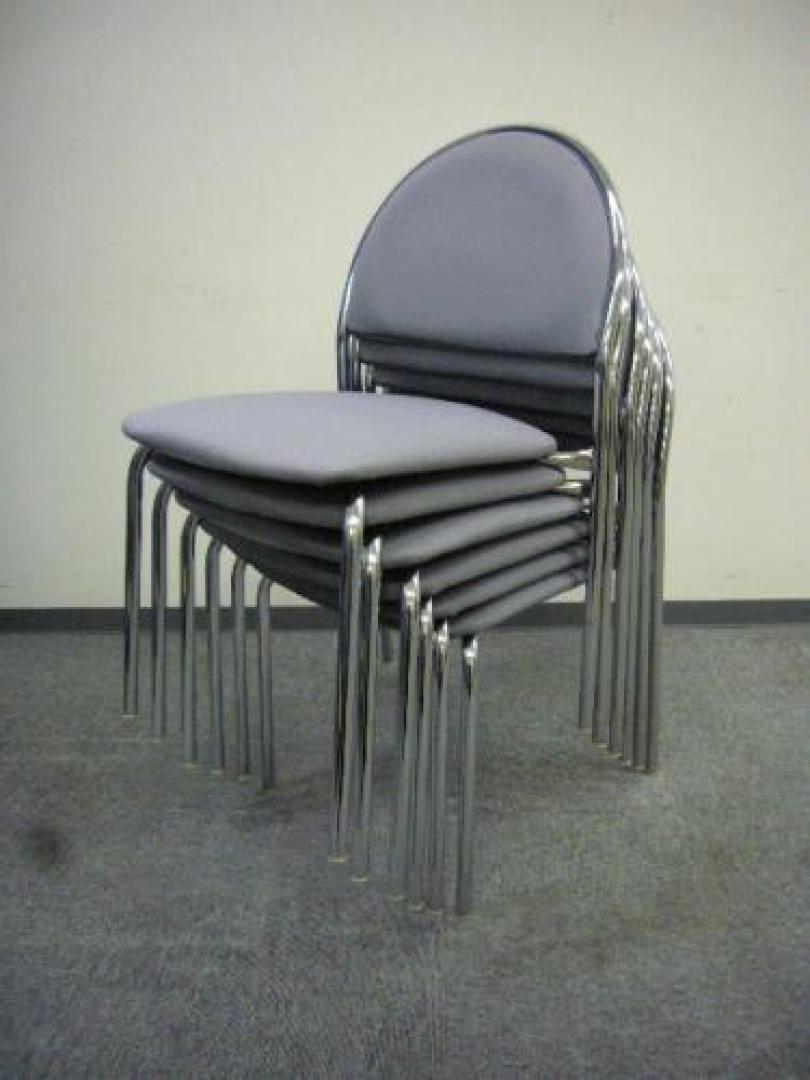 <font size=3><b><a href=http://www.officebusters.com/shop_showsai/kinshicho.php>錦糸町店は大量在庫にてご提案します☆　■今ならお引取りキャンペーン実施中■</a></b></font>　綺麗なミーティングチェア　スタック（重ねて収納）出来ますので、とても便利です！【会議チェア】
                                    中古
            