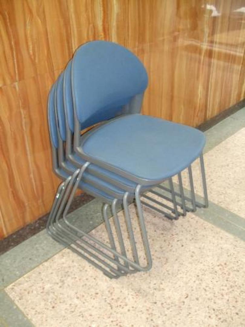 【重ねられるので収納性抜群！】ミーティングチェア！会議室、休憩室、待合室、用途は様々【会議チェア】
                                    中古
            