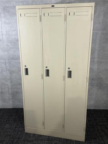 【中古】その他シリーズ  ウチダ（UCHIDA) 3人用更衣ロッカー