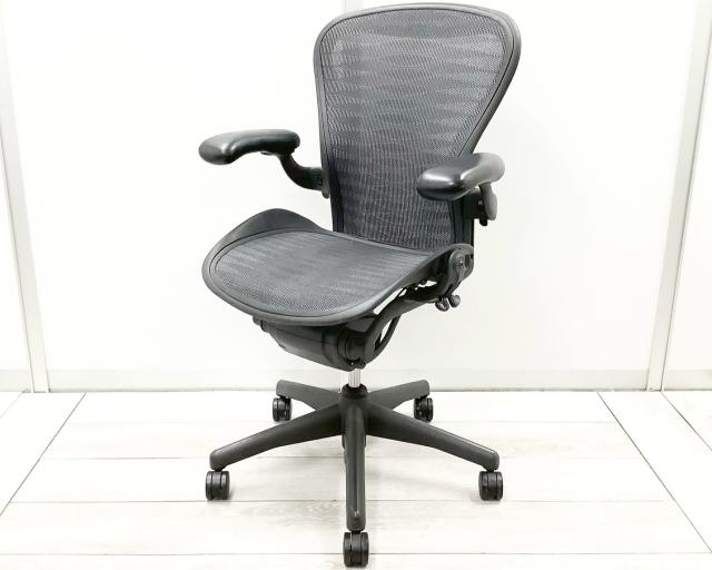 【訳アリ品】【在庫入替セール品!】【求めていたチェアがここに!】◆Herman Miller(ハーマンミラー)/アーロン/ブラック ◆Bサイズ/ポスチャーなし/樹脂脚 タキシードメッシュ ※ポスチャー用のワイヤーあり【弊社使用欄:A00905426】