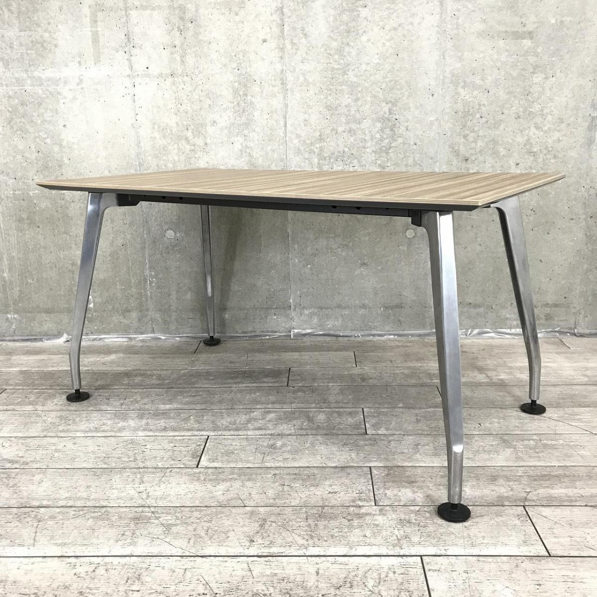 【ちょっとした打ち合わせや作業にもオススメの会議テーブル！パーソナルデスクにも！】■コクヨ(KOKUYO)製　サイビシリーズ　ミーティングテーブル　角テーブル　W1400×D750㎜　■木目ダーク　【弊社使用欄：A01019777】
                        サイビ
                                    中古
            