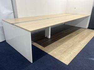 【関西倉庫入荷】■オカムラ　フリーウェイ　幅3600mm×奥行1400mm　■天板ネオウッドライト×脚ホワイト【6名様推奨サイズ！　足元すっきりホワイト天板のフリーアドレスデスク！】