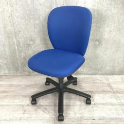 【スタンダードなデザインで座り心地が良い！】■イトーキ（ITOKI）　リエット（Lietto）　肘無し　ローバックチェア　■ネイビーブルー×ブラックシェル【コスパで選ぶならこれ！】