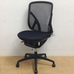 イナバ　イエラチェア　ハイバック　樹脂メッシュ　肘無しモデル　ブラックで統一されたカラーリング　※写真では付属している説明書は実物にはありません