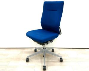 【在庫入替セール品】■Okamura/オカムラ　■コーラルチェア　■ブルー　■肘無し　■座面/布　■シルバー脚　■オススメ/人気/定番商品　【弊社使用欄：A00998033】