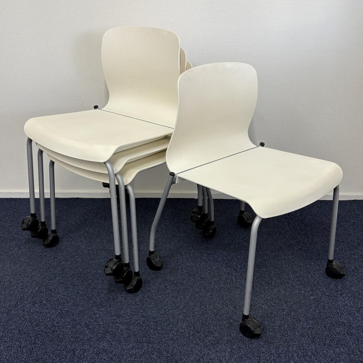 【背の曲線が美しい！人気のスタッキングチェア！キャスター付きで移動も楽々！】■コクヨ（KOKUYO）　アリーナC（ALINA　C）　スタッキングチェア　ミーティングチェア　■ホワイト　■背ヌードタイプ　■キャスター付き
                        アリーナC
                                    中古
            