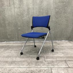 【関東倉庫在庫品】【平行に重ねて省スペース!使い勝手抜群のミーティングチェア!】【在庫入替セール品】■イトーキ製 マノス スタッキングチェア ■ブルー【弊社使用欄:A01014525】【ECBMC】