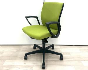 ■Okamura/オカムラ　■エスクードチェア　（ESCUDO）　■グリーン（グリーン）■ローバック　■肘付き/サークル肘　■ランバー付　■オススメ/人気/定番商品　【弊社使用欄：A01044621 K】【KN】