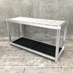 定番/おすすめ/オフィス用品　イトーキ（ITOKI）製　傘立て　アンブレラスタンド　フレームタイプ　24本用（3列×8マス）　■色：グレー　■アジャスター付き