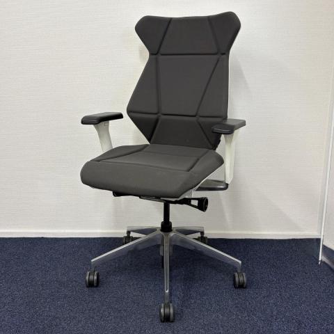 【中古】フリップフラップ アルミ KF-837GC-ZW　W2 イトーキ（ITOKI） 肘付ハイバックチェア