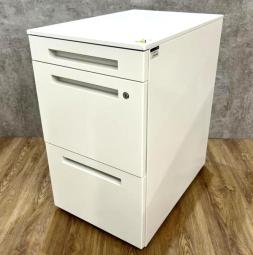 【在庫入替セール品！】【ファイルや書類文房具もラクラク収納！】■イトーキ製　3段ワゴン　H680mm　ホワイト　■フリーアドレスデスクにフィットして使いやすい！【ハイワゴン】【ITOKI　CZR】