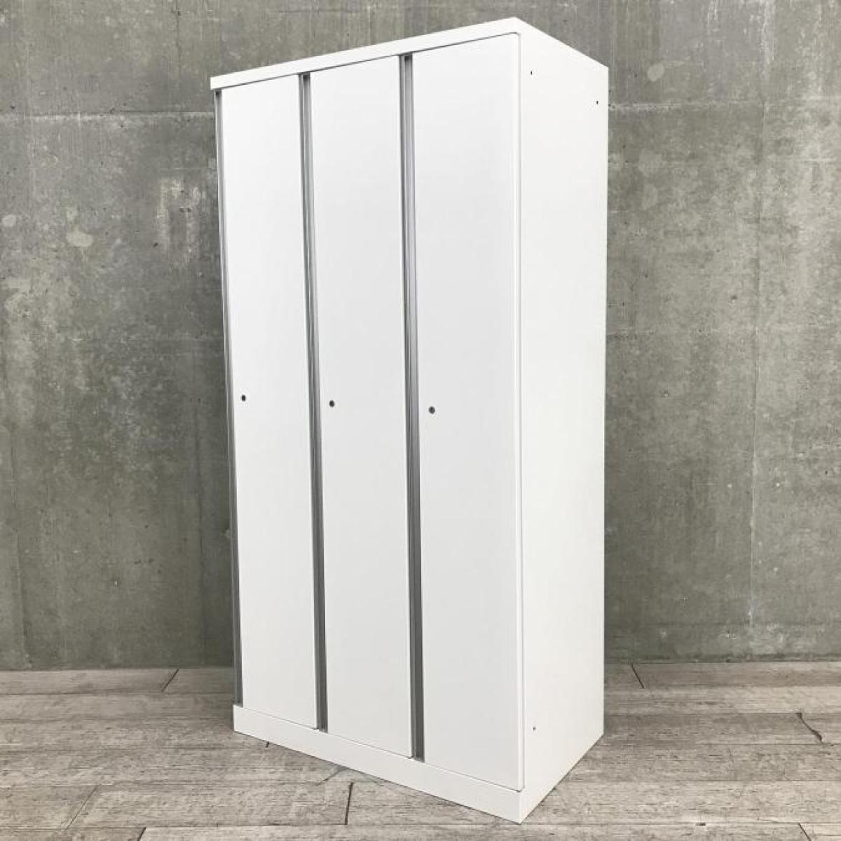 【西】～使いやすさとデザインを両立した、オフィスの定番ロッカー～【オカムラ】【SWシリーズ】【3人用ロッカー】【ネオホワイト】【チェア】【椅子】【イス】【事務椅子】【デスク】【机】【書庫】【書棚】【棚】【ラック】【収納】【格安】【安い】【メーカー】【レイアウト変更】【模様替え】
                        SWシリーズ
                                    中古
            