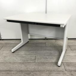 【コストパフォーマンス抜群のビジネスデスク！スタンダードなデザインで使いやすい！】■イトーキ(ITOKI)製　CZNシリーズ　平机　引き出し付　W1200×D700㎜　■ホワイト