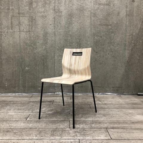 【中古】スイープ L409AB MW74 オカムラ（okamura） ミーティングチェア