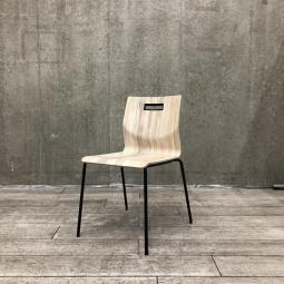 【オシャレな木目調！カフェスペースや休憩スペースにオススメ！】■オカムラ（okamura）製　スイープ（Sweep）　ミーティングチェア　■木目調ナチュラル　【ABW商材】【関東倉庫在庫品】【弊社使用欄：A01018908】