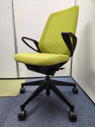 【在庫入れ替え】【もっと美しく快適に新世代ワークチェア！】■イトーキ　ノートチェア　固定肘　ライトグリーン　ブラックフレーム