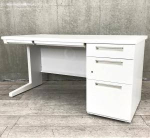 ☆W1400mm！【幅広サイズで作業効率アップ！】■イナバ　片袖デスク　W1400×D700×H700ｍｍ　ホワイト　■スタンダードなデザインで使いやすい！【在庫入替セール品！】