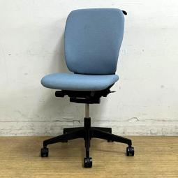 【在庫入替セール】【2024年製】イトーキ　フルゴ　肘無しハイバック　ターコイズブルー×ブラックフレーム　張地：再生布地　コートハンガー付き　使い勝手のよい定番のシリーズ