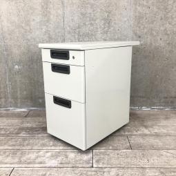 【デスク横に置いて収納と作業スペースを同時に確保！デスク周りの書類をスッキリ整理！】■プラス(PLUS)製　LAシリーズ　脇机3段　H700mm　■色：ニューグレー　■シリンダー錠【弊社使用欄：A01046750】【ID】