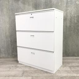 【A4ファイルも沢山収納可能！ホワイトカラーの人気シリーズ３段ラテラル書庫！】/オススメ(おすすめ) /人気商品【弊社使用欄：A01013834】3段ラテラル書庫/ローキャビネット/天板付き/ホワイト/シリンダー錠/ITOKI/THIN LINE■イトーキ/シンライン※取っ手部分日焼あり