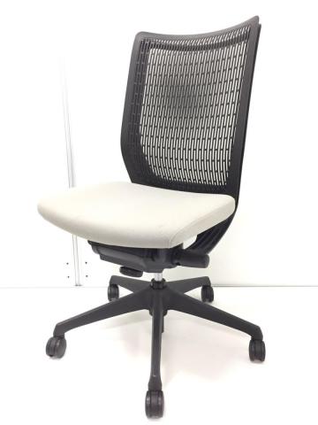 【中古】ヴィスコンテチェア  オカムラ（okamura） 肘無ローバックチェア