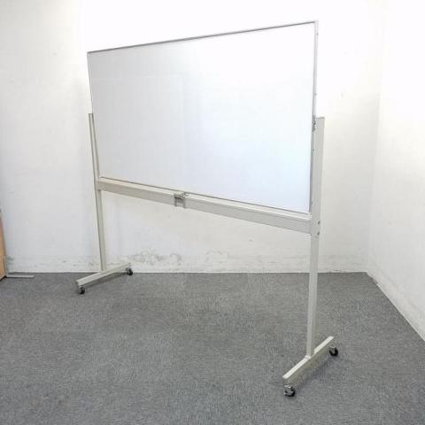 【西】～ウチダ　 ホワイトボード　キャスター付き～【ウチダ】【ホワイトボード】【キャスター付き】【福岡西店在庫】【チェア】【椅子】【イス】【事務椅子】【デスク】【机】【書庫】【書棚】【棚】【ラック】【収納】【格安】【安い】【メーカー】【レイアウト変更】【模様替え】【福岡オフィス家具】【福岡中古家具】【中古事務什器】【中古チェア】【中古椅子】