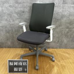 【南】《年末在庫入替セール/㉕/6》オカムラ製のオフィスチェア【フルーエント/可動肘】が値下されました！　＊熊本市で、中古オフィス用品・オフィス家具をお探しなら「オフィスバスターズ熊本サテライト店」へ＊※サテライトは商談スペースのみの為、在庫は福岡の在庫を掲載しております。商品につきましてはお電話にてお問い合わせください。＊