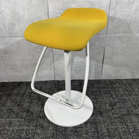 【中古】メルチェ  オカムラ（okamura） ミーティングチェア