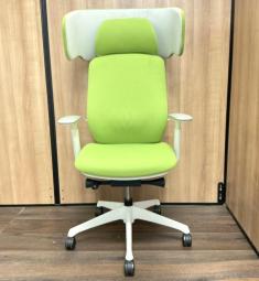 【人気のヘッドレスト付！集中作業にもオススメのワークヴェール付！】■オカムラ　シルフィーチェア　可動肘付　ライムグリーン　エクストラハイバック　■背のカーブを変えられる！新感覚のオフィスシーティング！【Okamrua　Sylphy】★