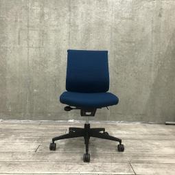 【関東倉庫在庫品】【様々な姿勢の変化にフィットするオススメチェア！】【在庫入替セール品】■コクヨ製　ウィザード3 樹脂　肘なしハイバックチェア　■ブルー【弊社使用欄：A01018706】【ECBMC】