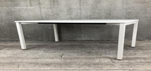 【シンプルで使い勝手のいいミーティングテーブル！休憩室やちょっとした会議などに！４～6名様でのご使用を推奨】■ウチダ (UCHIDA)製　ノティオ (notio)シリーズ　ミーティングテーブル　W1800×D750mm　4本脚　■ホワイト【AD】