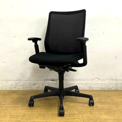 オカムラ　フルーエント　肘付きローバックモデル　背メッシュ　アジャストアーム　ブラック×ブラックフレーム【愛知・名古屋・豊田・静岡・浜松】