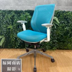 【南】《年末在庫入替セール/㉕/8》オカムラ製の大人気オフィスチェア【シルフィー/ライトブルー/可動肘仕様】が値下されました！　＊「オフィスバスターズ福岡南店」は、福岡を拠点として、全国へ中古オフィス用品・オフィス家具を提供しております。