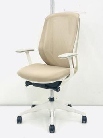 【中古】シルフィーメッシュ  オカムラ（okamura） 肘付ハイバックチェア