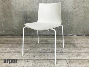 ARPER/アルペール　Catifa / カティファ 46 スタッキングチェア 　ライトグレー　アクタス