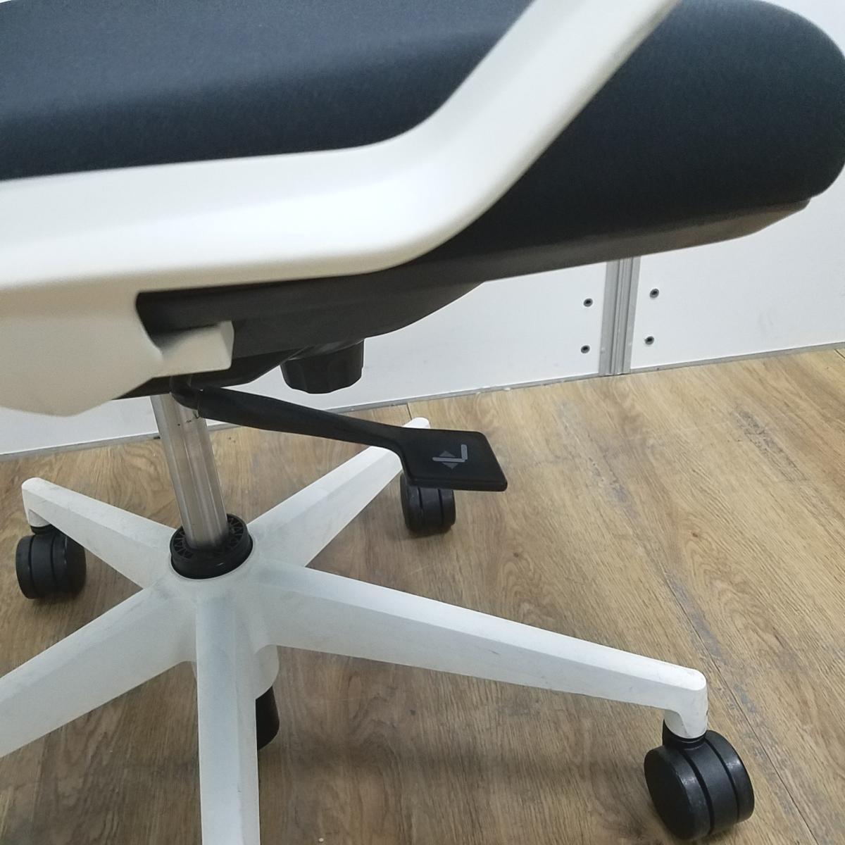 中古】カリッサ ウチダ/UCHIDA 肘付ローバックチェア 562058 - 中古