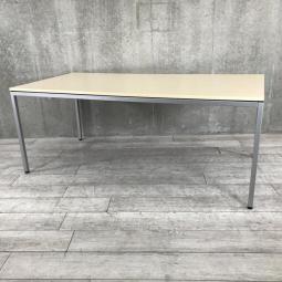 【木目ナチュラル天板のワークテーブル！約6名様までのミーティングなどに最適！】■オカムラ（okamura）製　トレッセ（tresse）　ミーティングテーブル　W1800×D900㎜　■木目ナチュラル