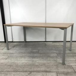 【4名での利用にちょうど良いサイズ感！】◆オカムラ/アプションフリー　会議テーブル　木目ブラウン　《オフィスバスターズ福岡博多店は、福岡を拠点として、日本全国へ中古オフィス用品・オフィス家具を提供しております》