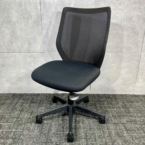 【博】【コンパクトで高機能なチェア！】◆オカムラ/CG-M　メッシュ　ローバック　ブラック　《オフィスバスターズ福岡博多店は、福岡を拠点として、日本全国へ中古オフィス用品・オフィス家具を提供しております》